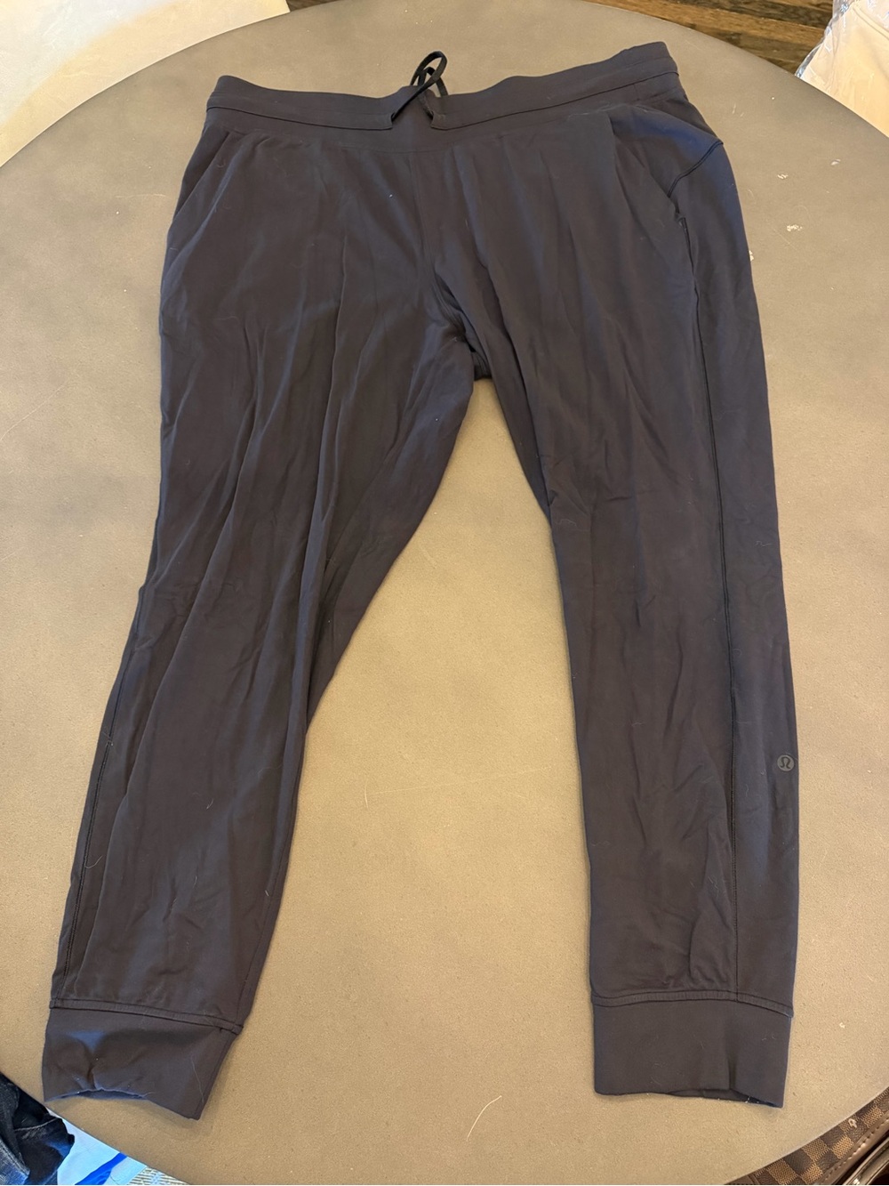 Women’s Lululemon Black Jogger, size 18
